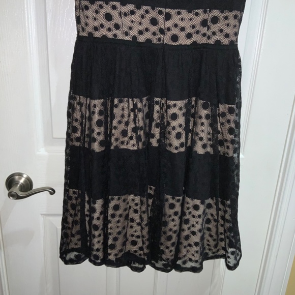 London Style Collection lace overlay dress Sz 12 fit & flare sleeveless lined - Picture 5 of 8